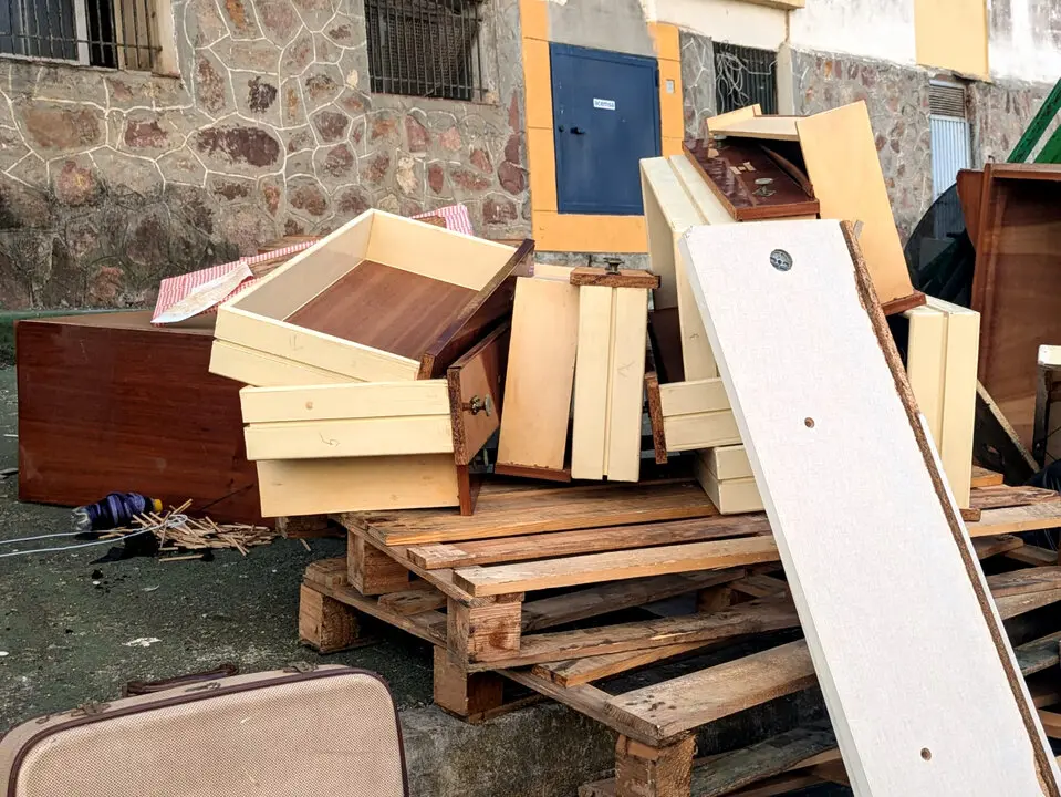 Basuras y enseres en Zurr&oacute;n la pasada semana