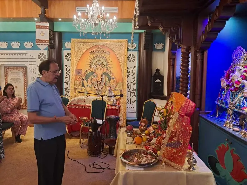 Aarti en honor a Ganesh / C&eacute;sar Mart&iacute;n