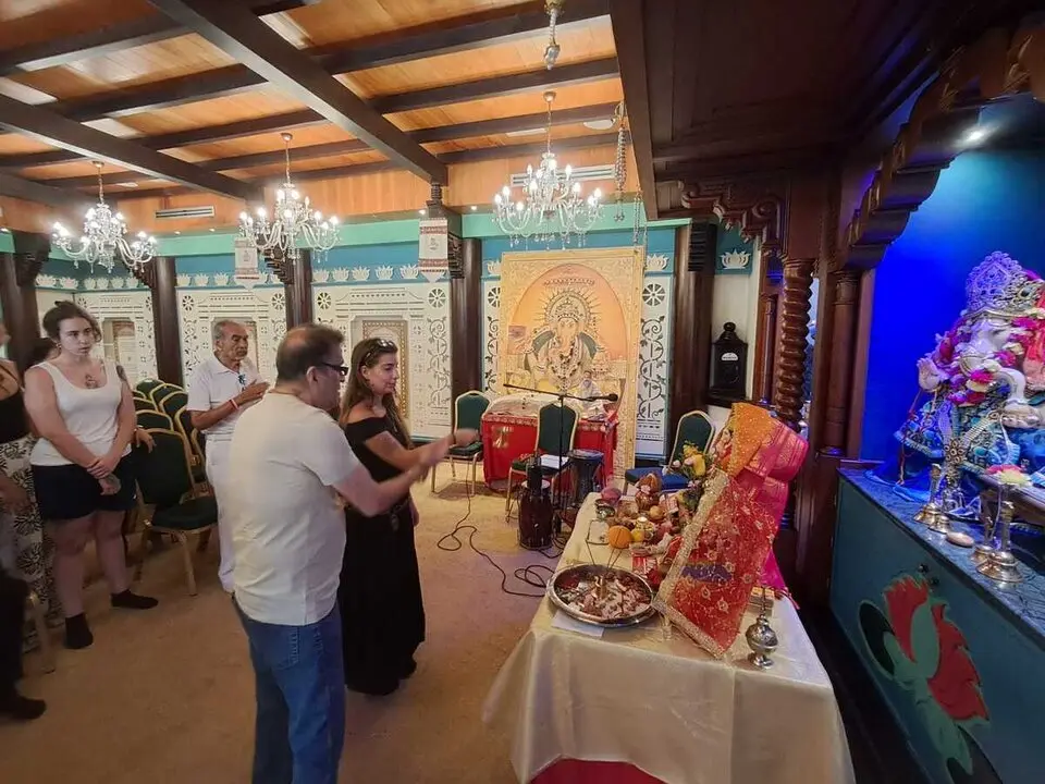 Aarti en honor a Ganesh / C&eacute;sar Mart&iacute;n