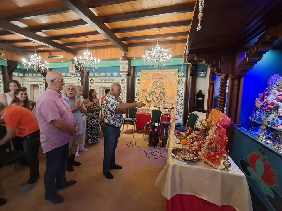Aarti en honor a Ganesh / C&eacute;sar Mart&iacute;n