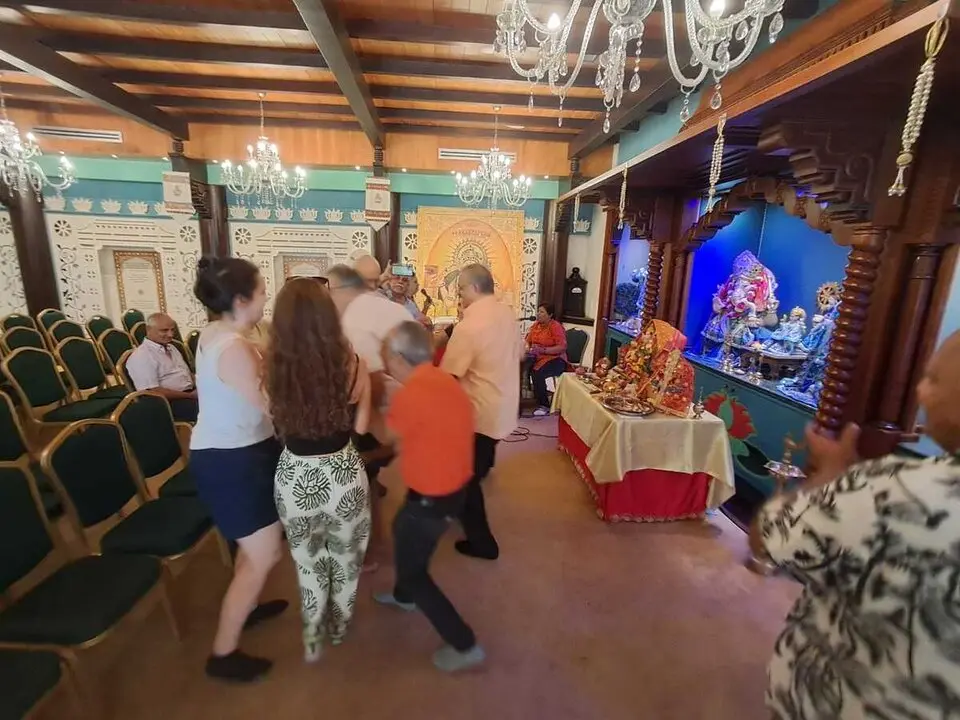 Aarti en honor a Ganesh / C&eacute;sar Mart&iacute;n