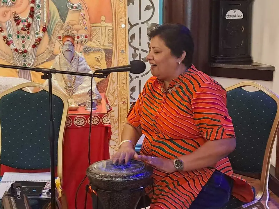 Aarti en honor a Ganesh / C&eacute;sar Mart&iacute;n