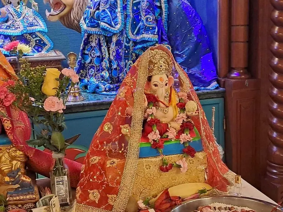 Aarti en honor a Ganesh / C&eacute;sar Mart&iacute;n