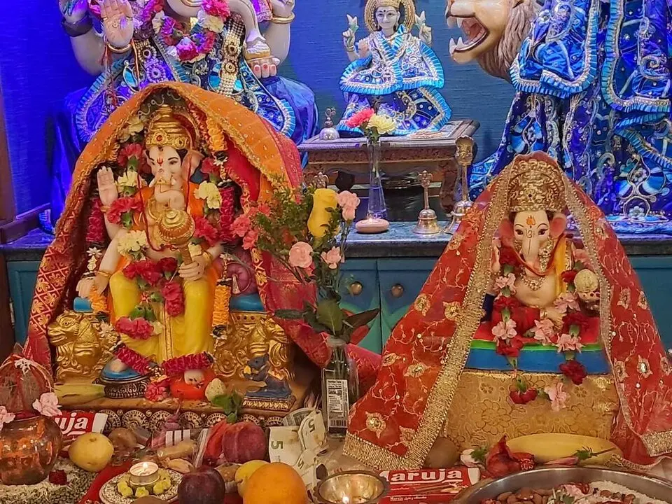 Aarti en honor a Ganesh / C&eacute;sar Mart&iacute;n