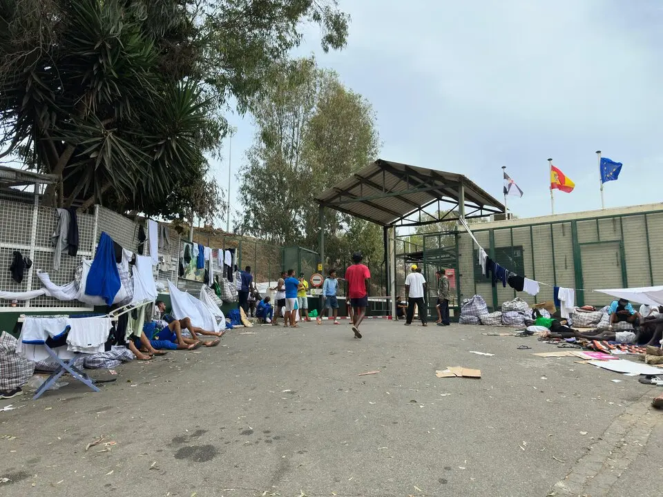 Inmediaciones del Centro de Estancia Temporal de Inmigrantes. CETI: Mohamed Ettouileb