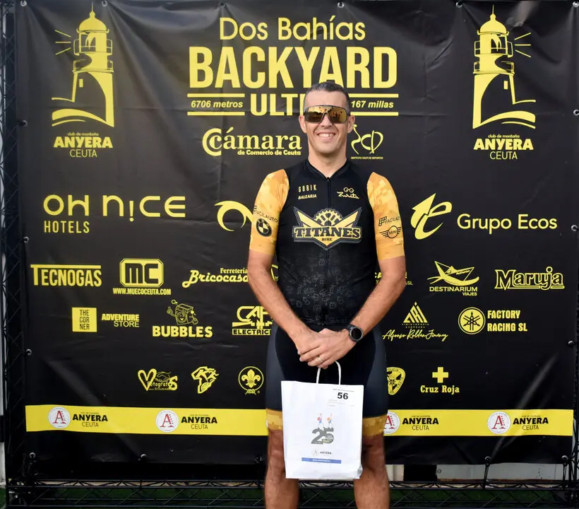 Recogida de dorsales de la 'Backyard Ultra Dos Bah&iacute;as' de Anyera Ceuta (12)
