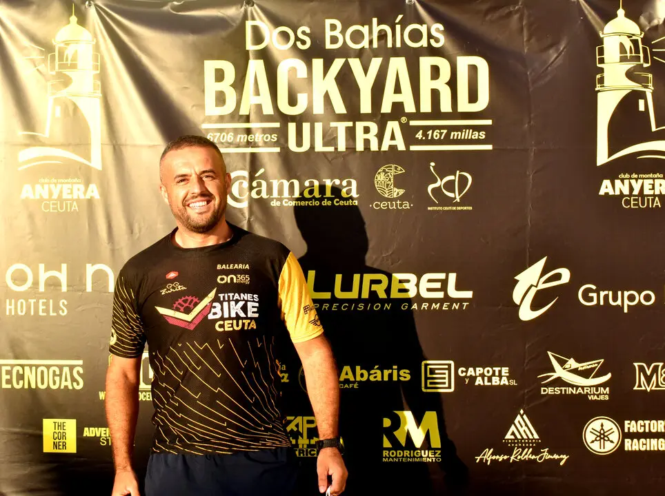 Recogida de dorsales de la 'Backyard Ultra Dos Bah&iacute;as' de Anyera Ceuta (3)