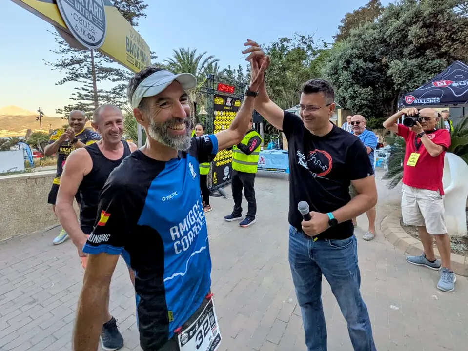 Bilal sigue en pie tras 24 horas de acci&oacute;n en la Backyard ultra. Foto: Rub&eacute;n B&aacute;ez