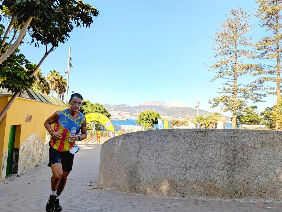 Fernando Alarc&oacute;n en la Backyard ultra dos Bah&iacute;as 
