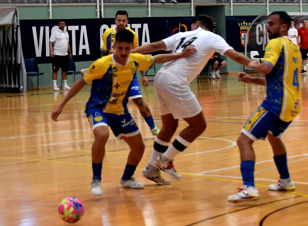 Encuentro de primera ronda de Copa del Rey de f&uacute;tbol sala entre el &Aacute;ngulo CF y el Virgili C&aacute;diz. Foto: Rafa B&aacute;ez