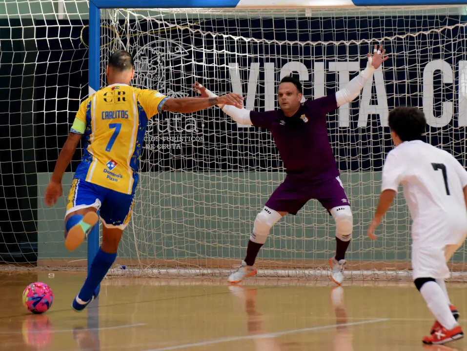 Encuentro de primera ronda de Copa del Rey de f&uacute;tbol sala entre el &Aacute;ngulo CF y el Virgili C&aacute;diz. Foto: Rafa B&aacute;ez