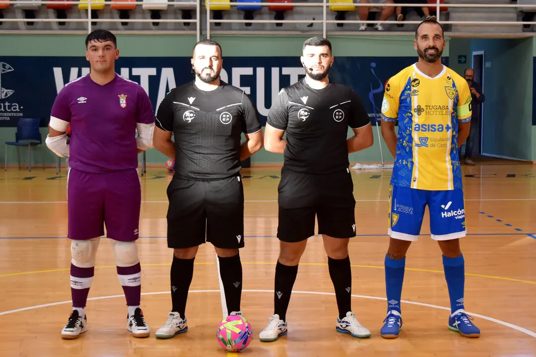 Encuentro de primera ronda de Copa del Rey de f&uacute;tbol sala entre el &Aacute;ngulo CF y el Virgili C&aacute;diz (8)