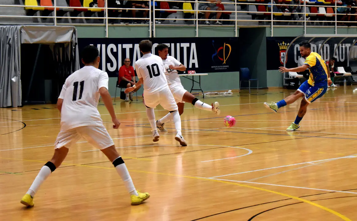 Encuentro de Copa del Rey entre el &Aacute;ngulo CF y el Virgili C&aacute;diz  (2)