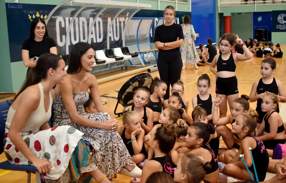 La gimnasia r&iacute;tmica de Ceuta, de fiesta con la visita de las medallistas  (3)