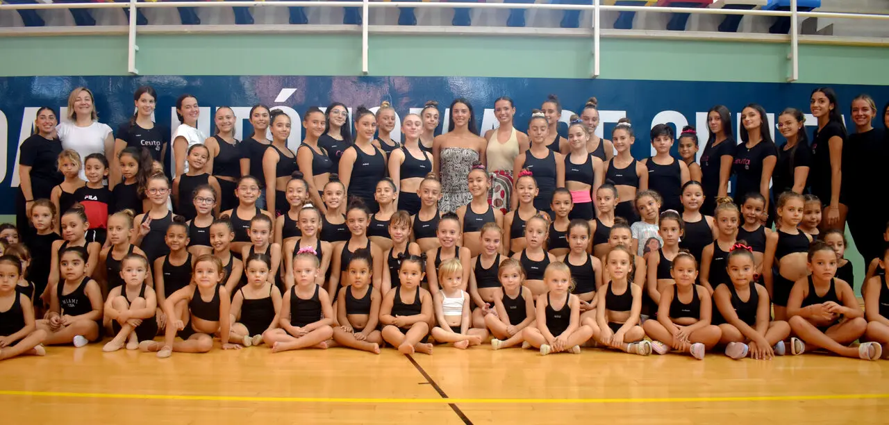 La gimnasia r&iacute;tmica de Ceuta, de fiesta con la visita de las medallistas  (9)
