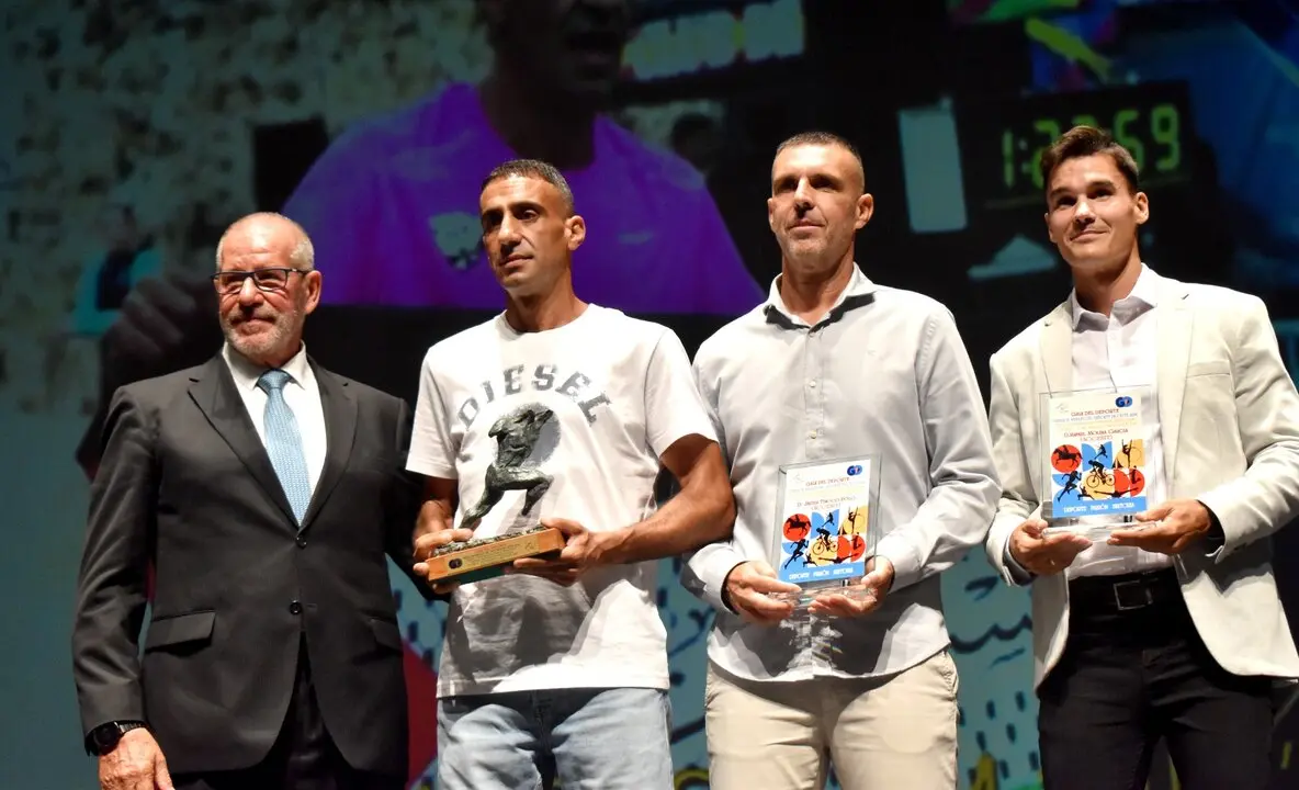 'Bily' recibe el premio 'Jos&eacute; Ram&oacute;n L&oacute;pez D&iacute;az-Flor