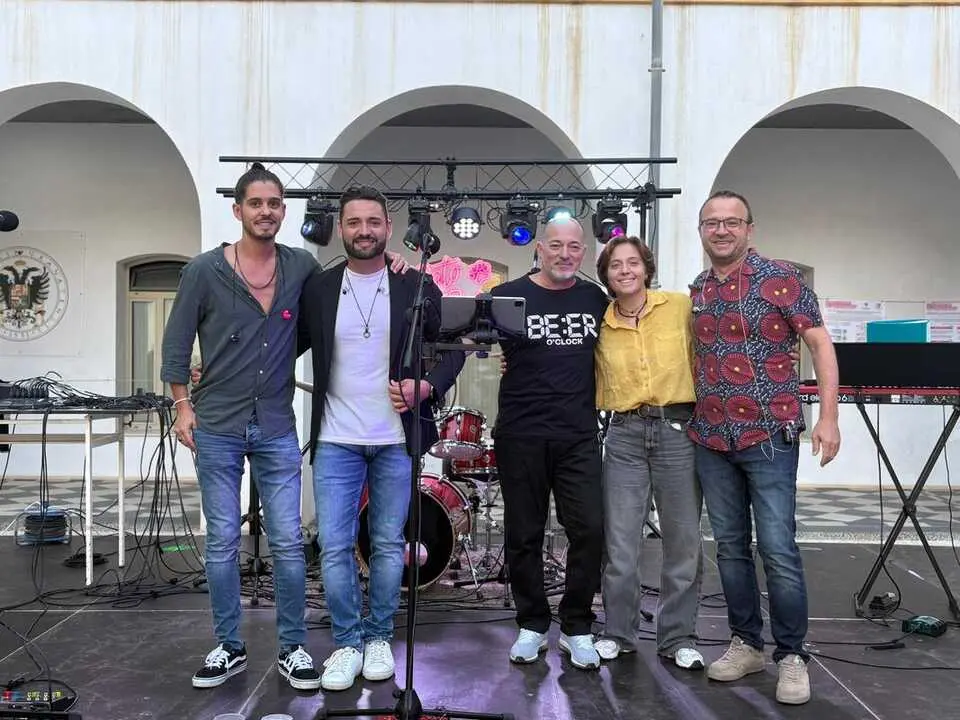 PHOTO-2025-09-26-19-19-17 2