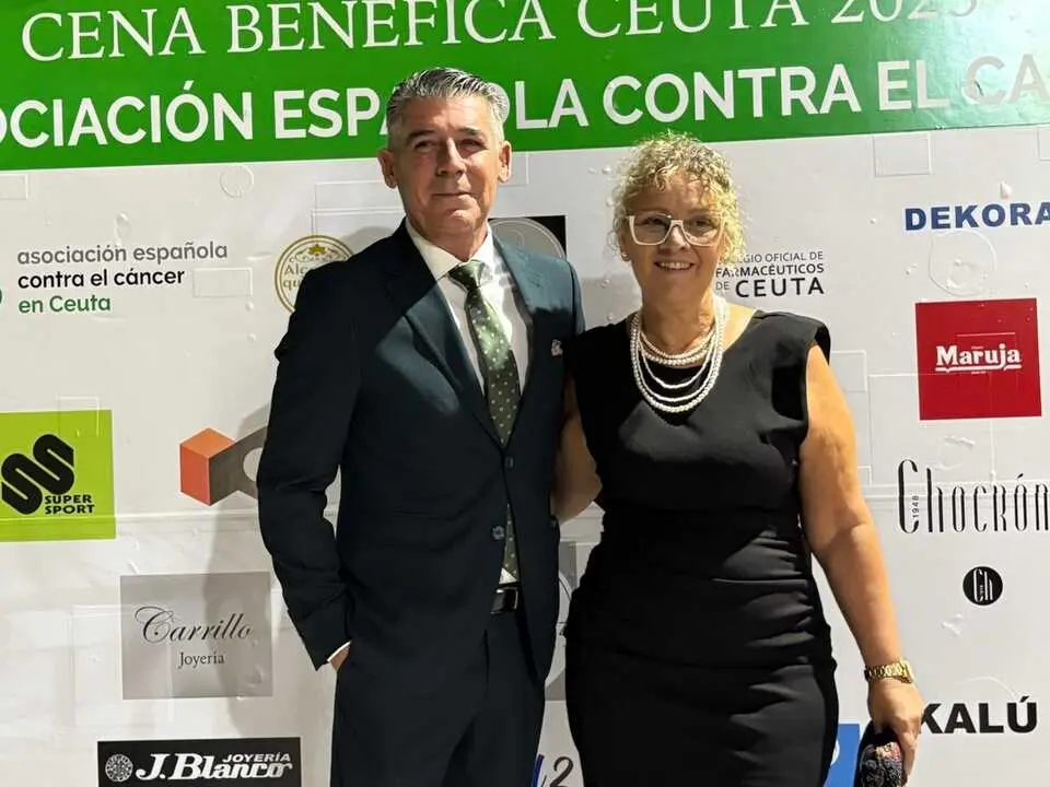 Gala Ben&eacute;fica de AECC / Alma Palomino