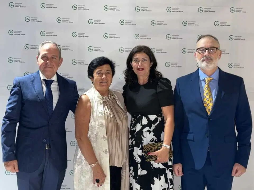 Gala Ben&eacute;fica de AECC / Alma Palomino