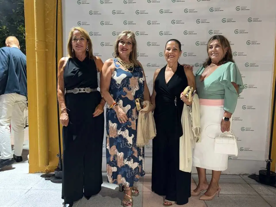 Gala Ben&eacute;fica de AECC / Alma Palomino