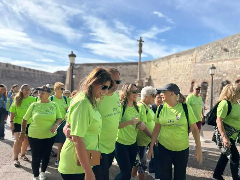 Marcha de Mayores / Alma Palomino