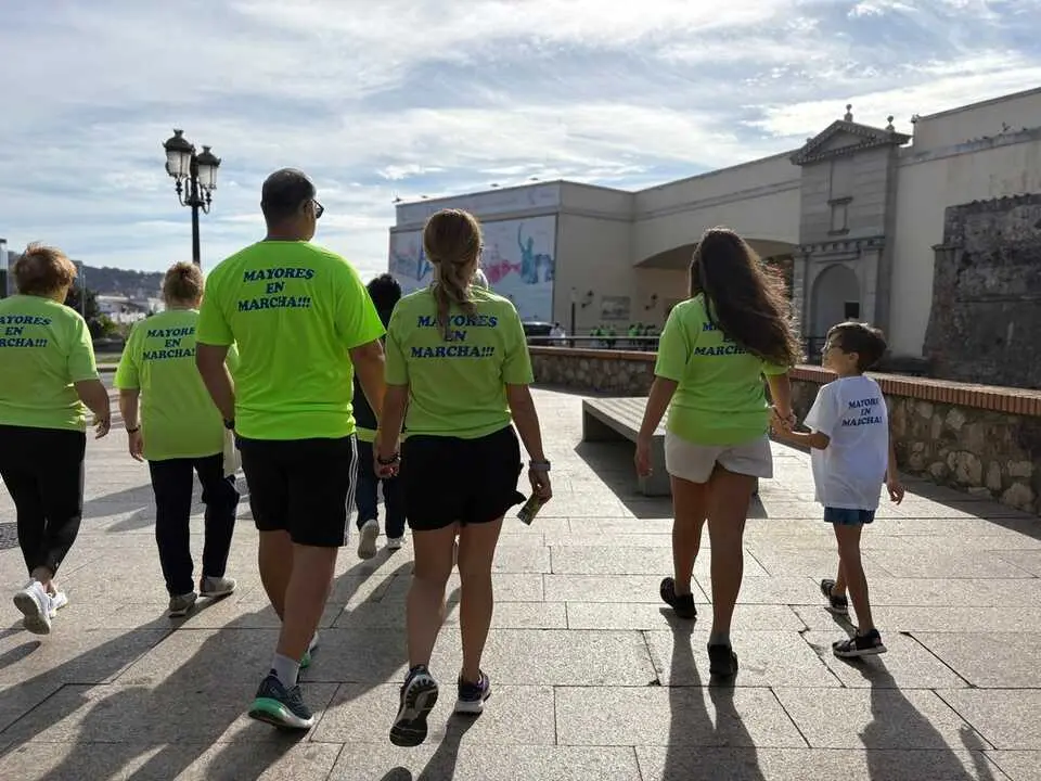 Marcha de Mayores / Alma Palomino