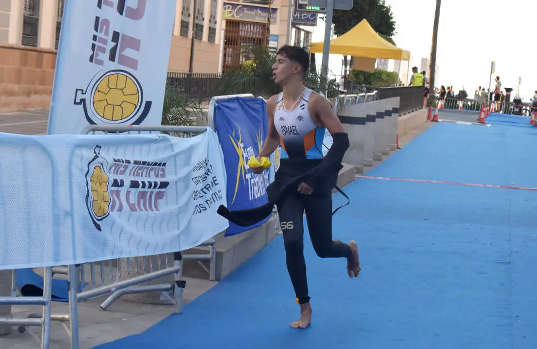 Triatl&oacute;n Ciudad de Ceuta celebrado en la previa de la Copa de Europa (7)