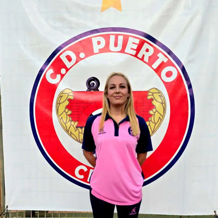 El Club Deportivo Puerto presenta sus nuevas camisetas (2)