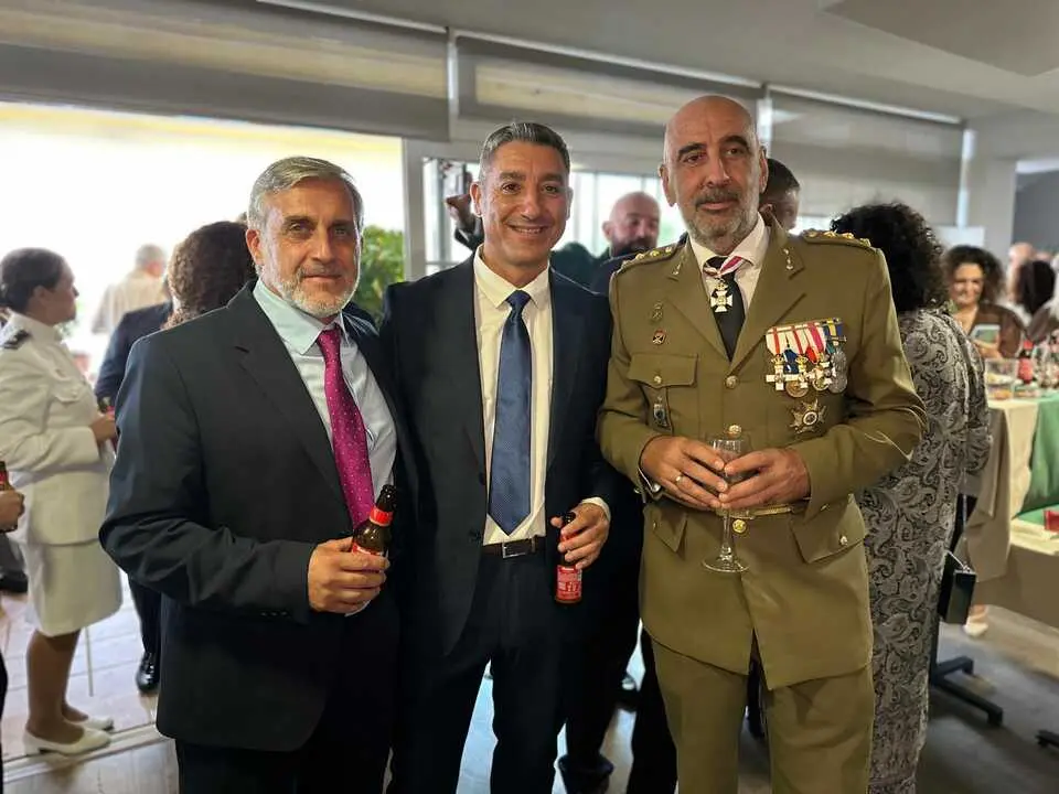 PHOTO-2025-10-12-15-16-24