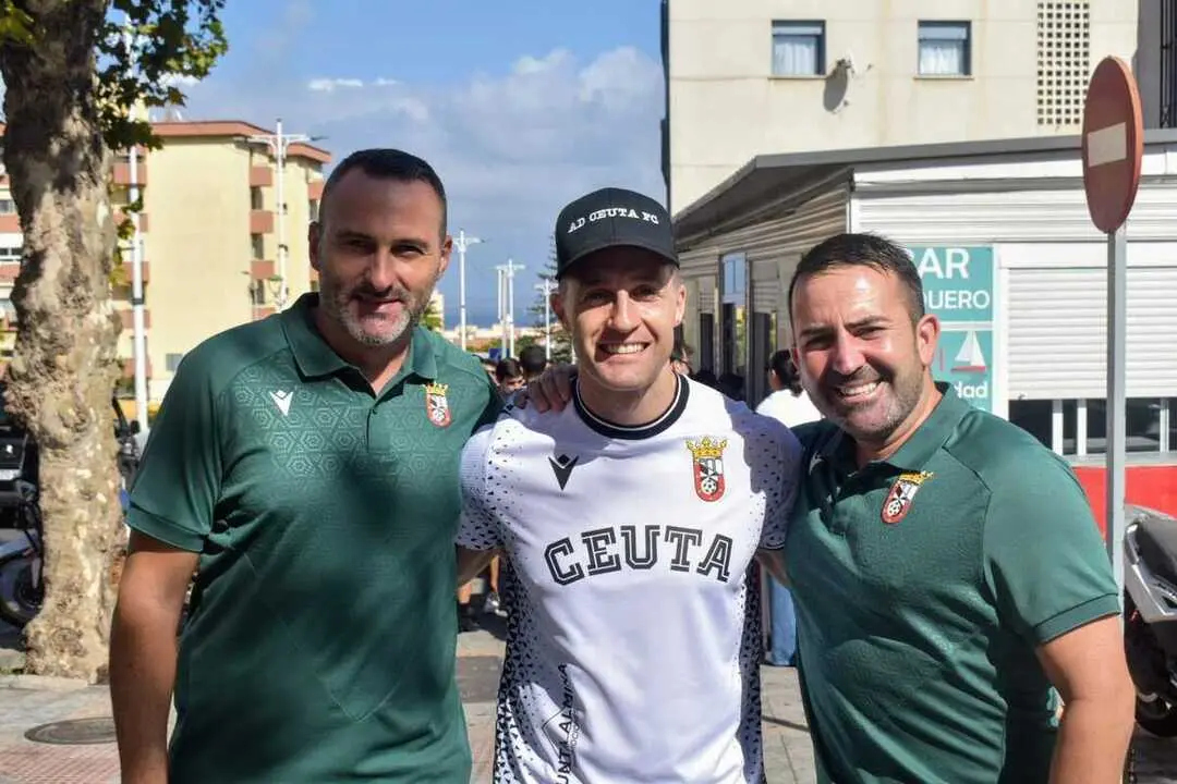 Previa Ad Ceuta / RAFA B&aacute;ez