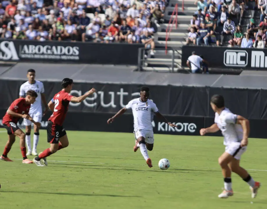La AD Ceuta FC derrota con solvencia al Mirand&eacute;s (3)