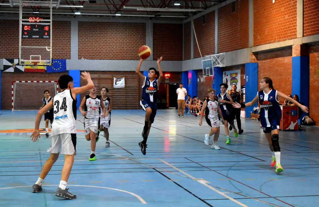 Debut en competici&oacute;n andaluza del CB La Inmaculada (20)
