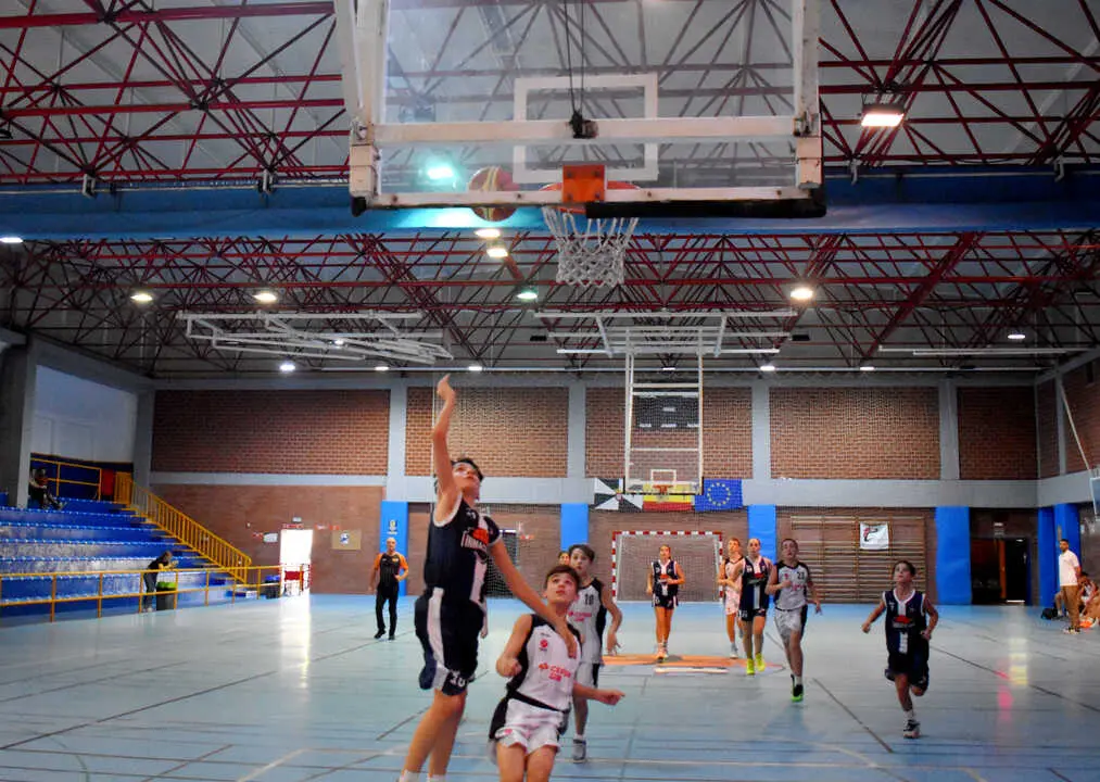 Debut en competici&oacute;n andaluza del CB La Inmaculada (4)