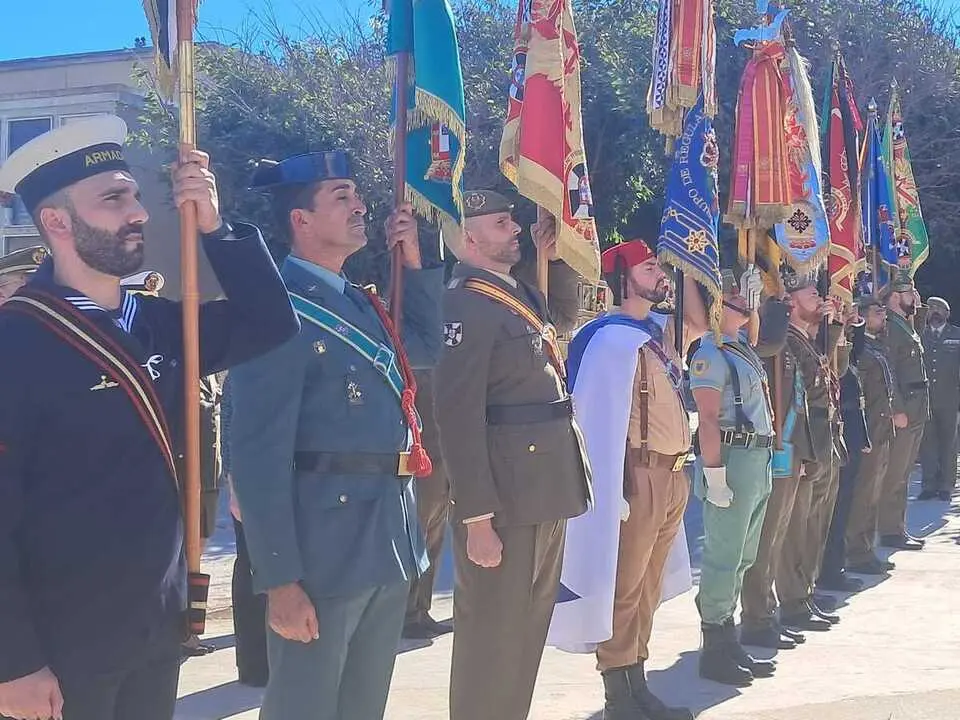 Homenaje a los ca&iacute;dos por Espa&ntilde;a / C&eacute;sar Mart&iacute;n