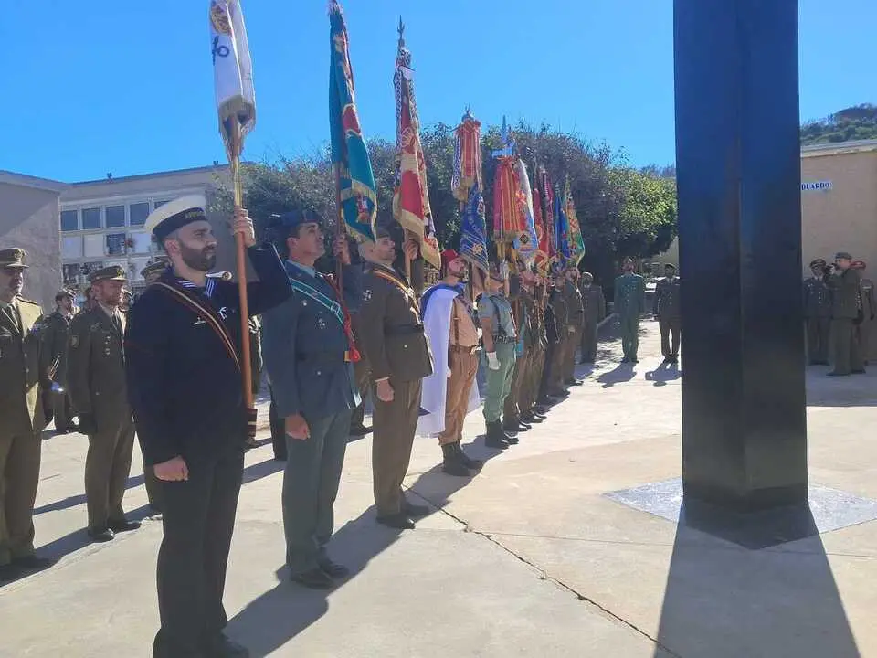 Homenaje a los ca&iacute;dos por Espa&ntilde;a / C&eacute;sar Mart&iacute;n