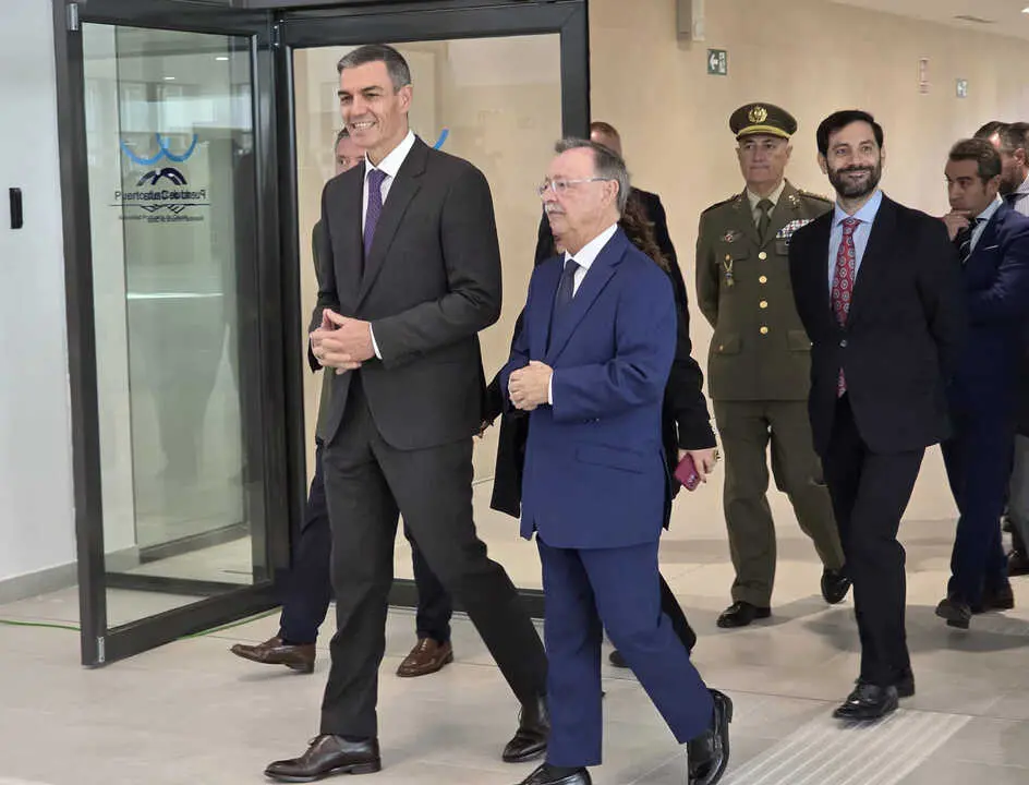 Im&aacute;genes de la visita del presidente del Gobierno, Pedro S&aacute;nchez, a la nueva Estaci&oacute;n Mar&iacute;tima de Ceuta (13)