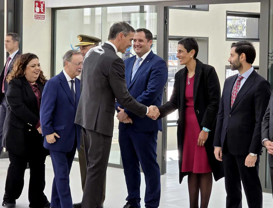 Im&aacute;genes de la visita del presidente del Gobierno, Pedro S&aacute;nchez, a la nueva Estaci&oacute;n Mar&iacute;tima de Ceuta (7)