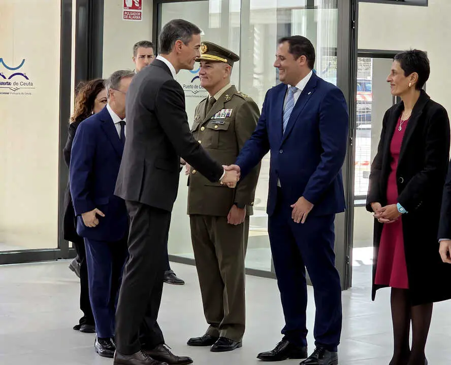 Im&aacute;genes de la visita del presidente del Gobierno, Pedro S&aacute;nchez, a la nueva Estaci&oacute;n Mar&iacute;tima de Ceuta (6)
