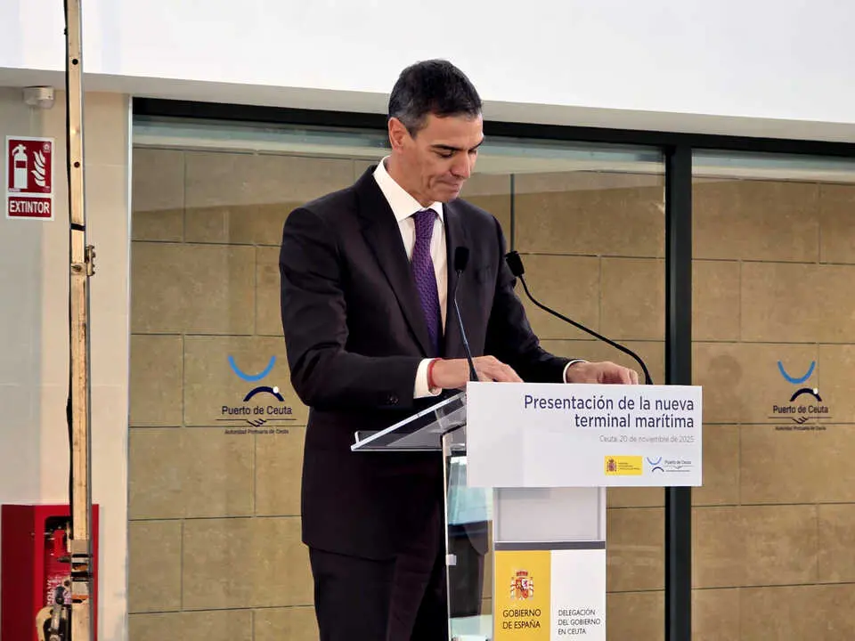 El presidente del Gobierno, Pedro S&aacute;nchez, interviene en el acto oficial en la nueva Estaci&oacute;n Mar&iacute;tima de Ceuta