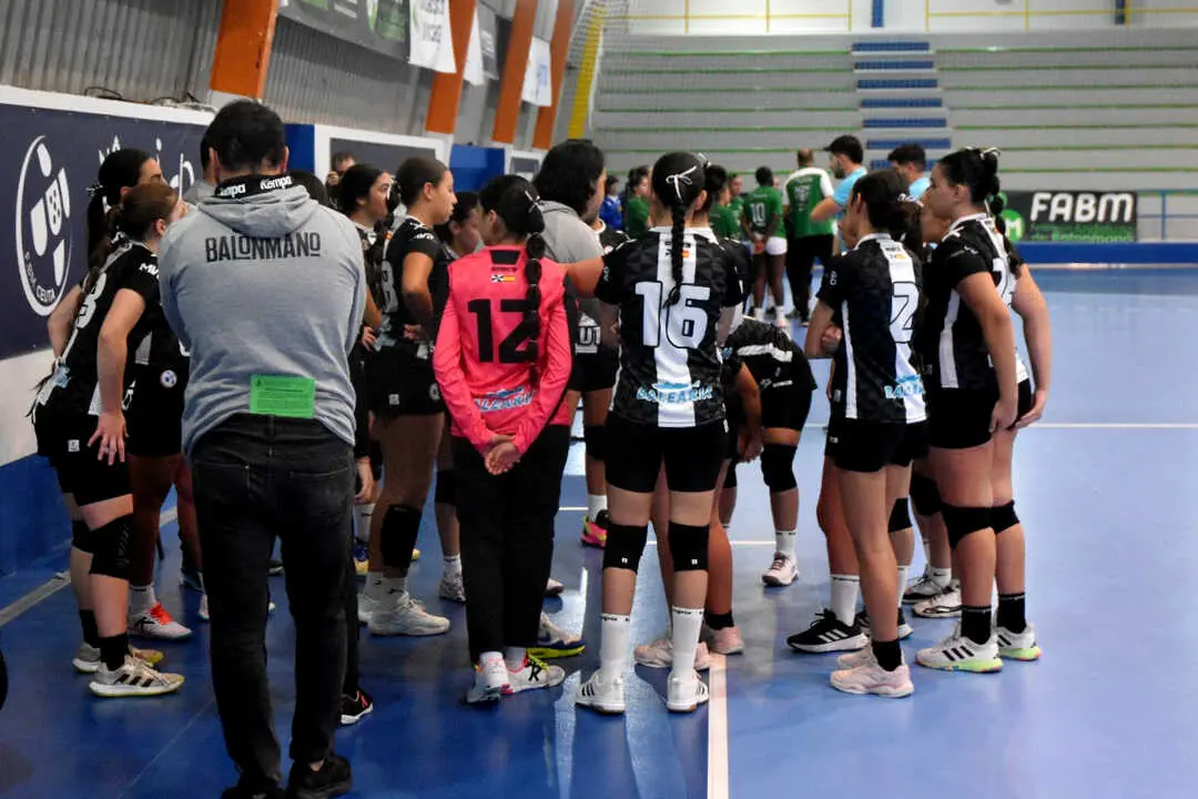 Encuentro entre Ceuta y Huelva del Campeonato de Andaluc&iacute;a de Balonmano (15)