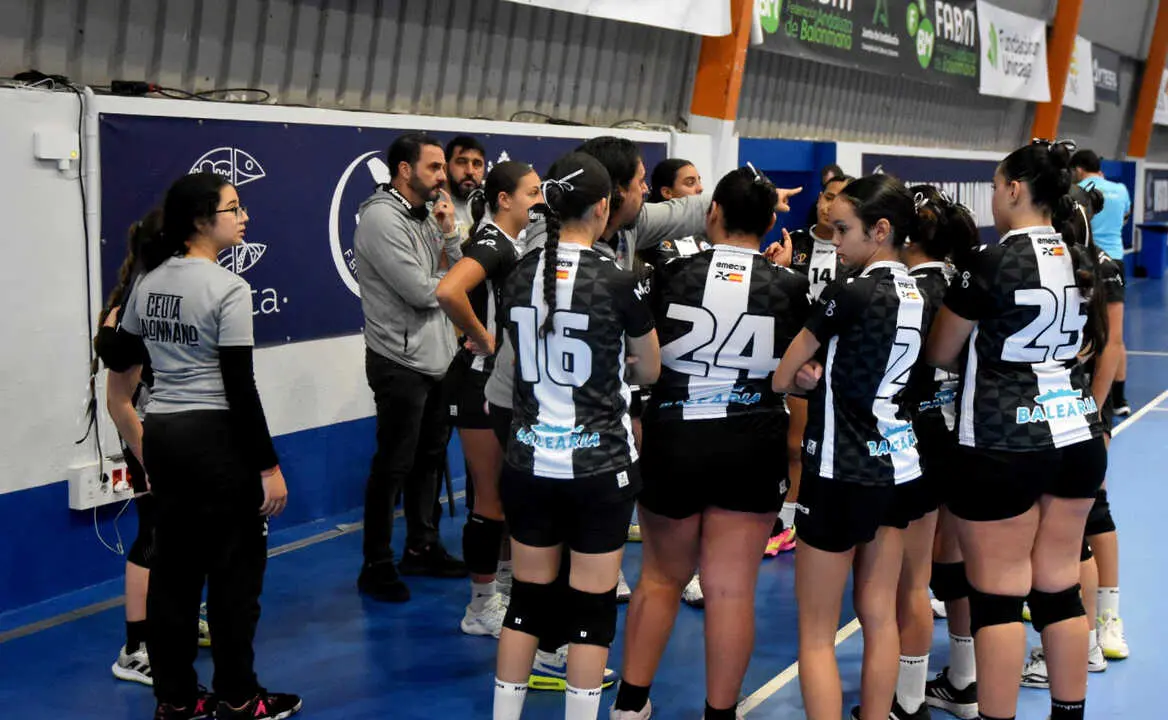 Encuentro entre Ceuta y Huelva del Campeonato de Andaluc&iacute;a de Balonmano (13)