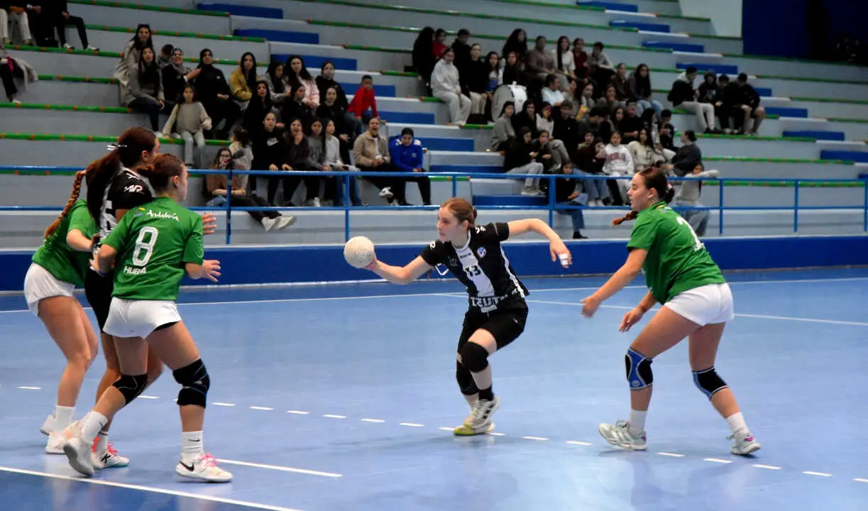 Encuentro entre Ceuta y Huelva del Campeonato de Andaluc&iacute;a de Balonmano (12)