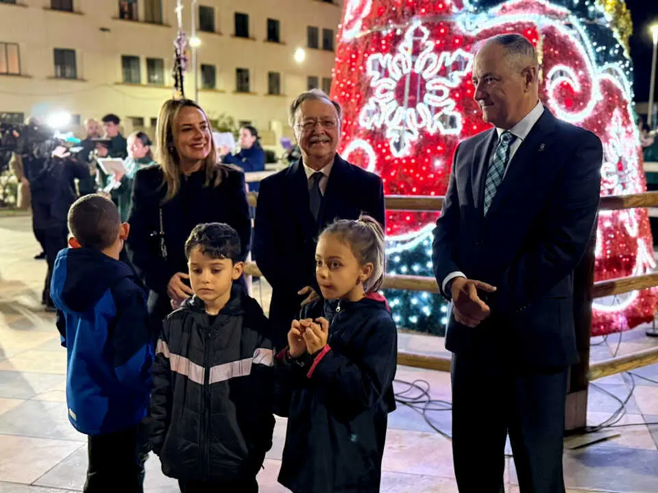 Ceuta inaugura su alumbrado de Navidad (8)