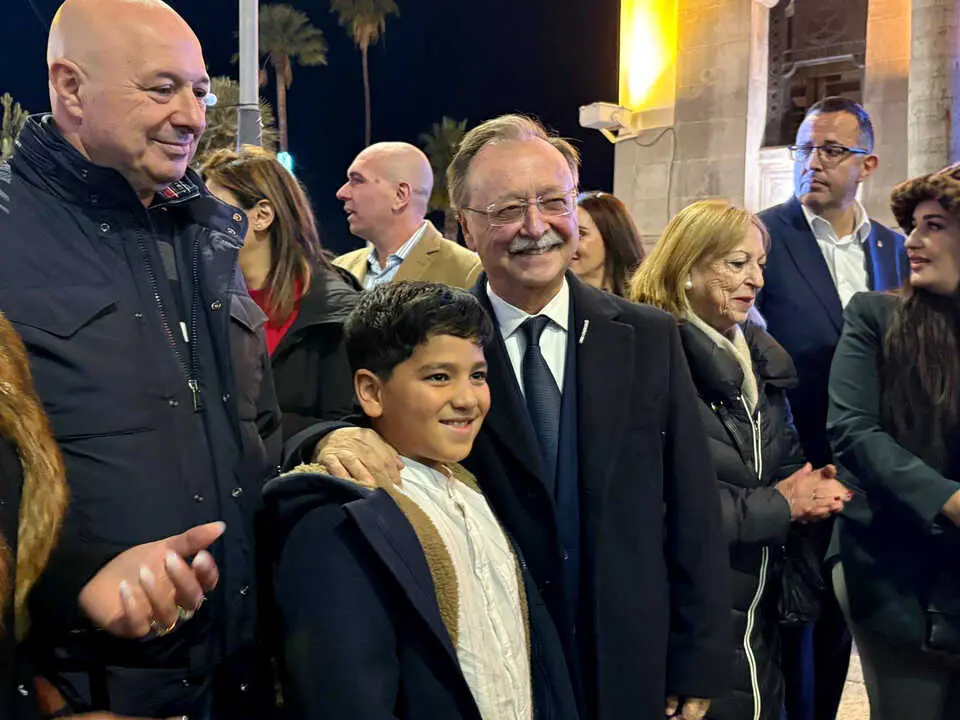 Inauguraci&oacute;n del alumbrado navide&ntilde;o de Ceuta (3)