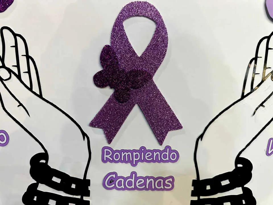 El Club Balonmano Ram&oacute;n y Cajal dice 'No' a la Violencia de G&eacute;nero (24)