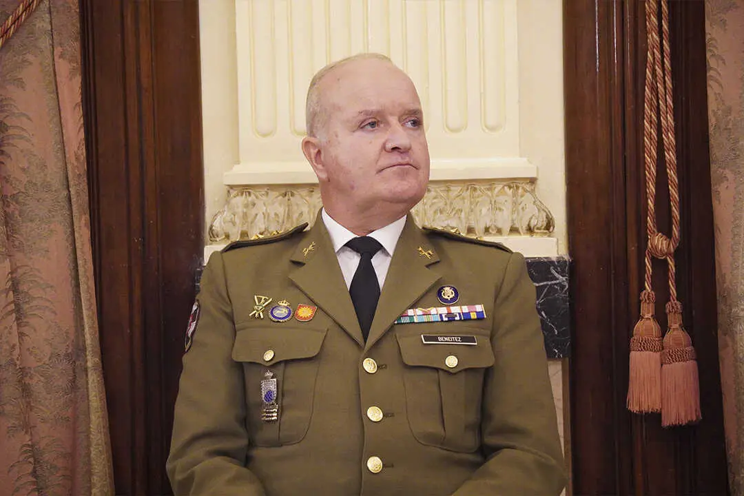 Entrega de la Medalla de Plata al  Regimiento de Caballer&iacute;a Montesa n&ordm;3