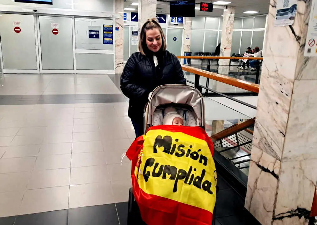 La Legi&oacute;n y Regulares llegan a Ceuta tras su misi&oacute;n en Irak (2)