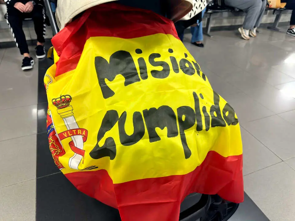 La Legi&oacute;n y Regulares llegan a Ceuta tras su misi&oacute;n en Irak (12)