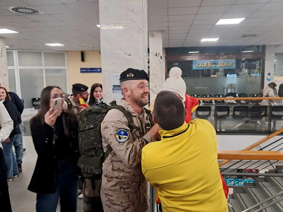 El regreso a Ceuta tras su misi&oacute;n en Irak del contingente de la Comandancia General, en im&aacute;genes  (1)
