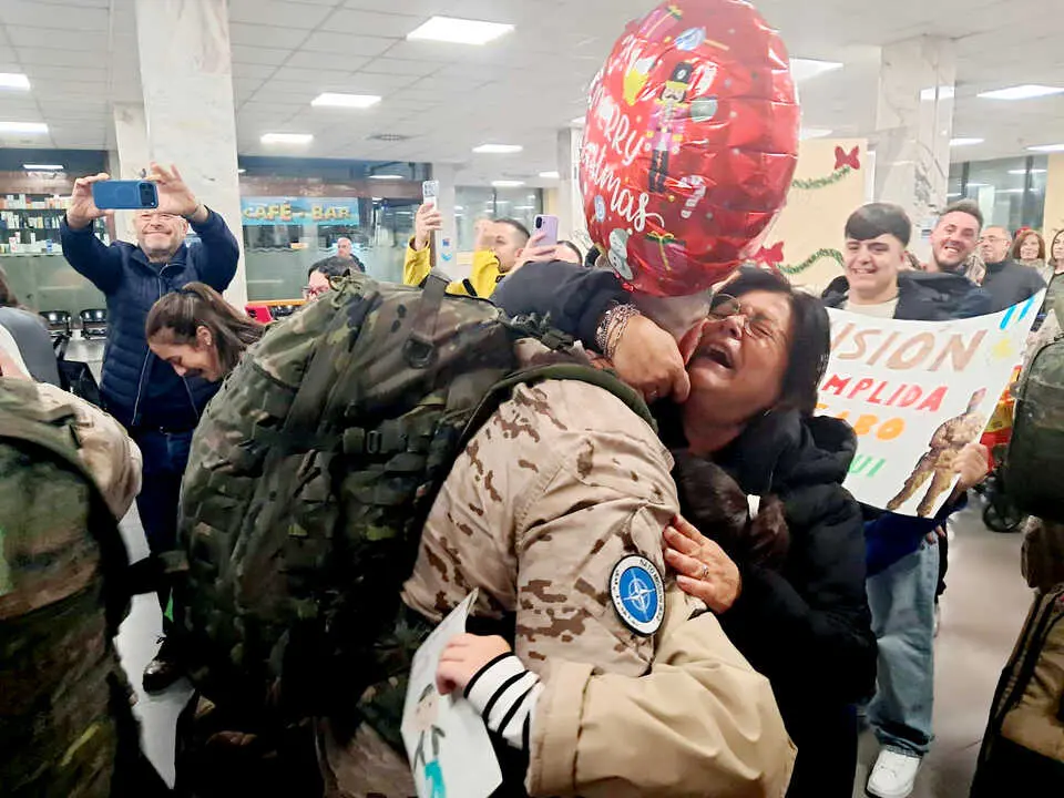 La Legi&oacute;n y Regulares llegan a Ceuta tras su misi&oacute;n en Irak. Foto: C&eacute;sar Mart&iacute;n